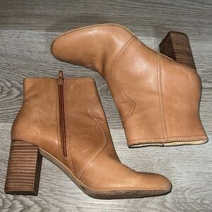 Lucky Brand Women's Fashion Leather Boot Sheirin Latte Bewell Size 8 M